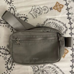 Abercrombie YPB cross body bag